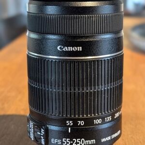 Canon EF-S 55-250mm Black Lens